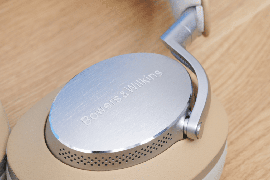 Bowers & Wilkins Px8 design