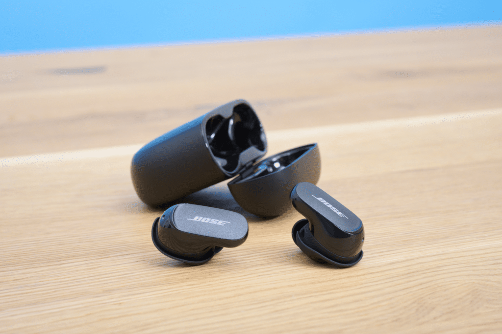 in-ear Bose QuietComfort Earbuds II case